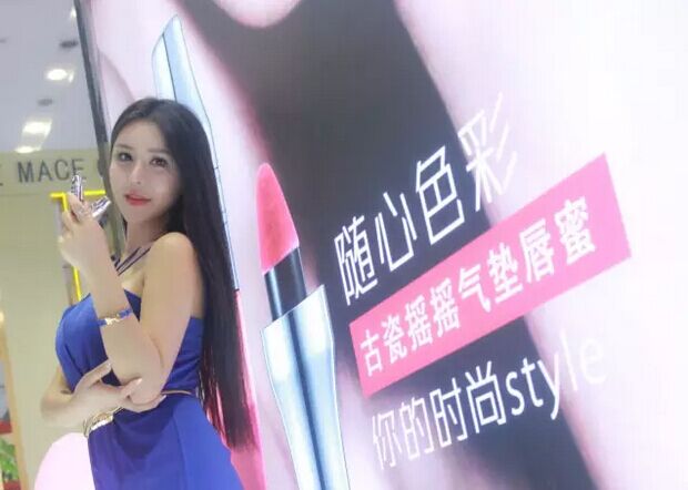 第45屆美博會圓滿落幕，古瓷搖搖小酒瓶(圖6)